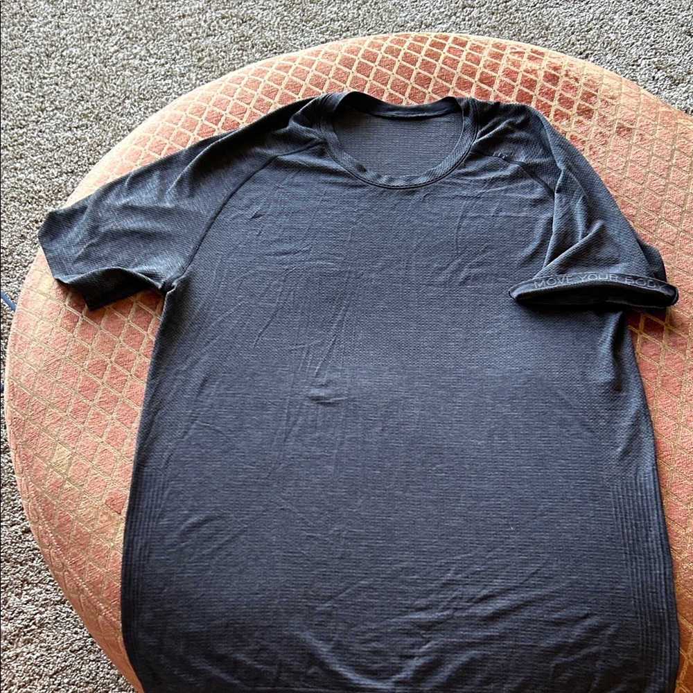 lululemon athletica Dark Gray Short Sleeve Tee
